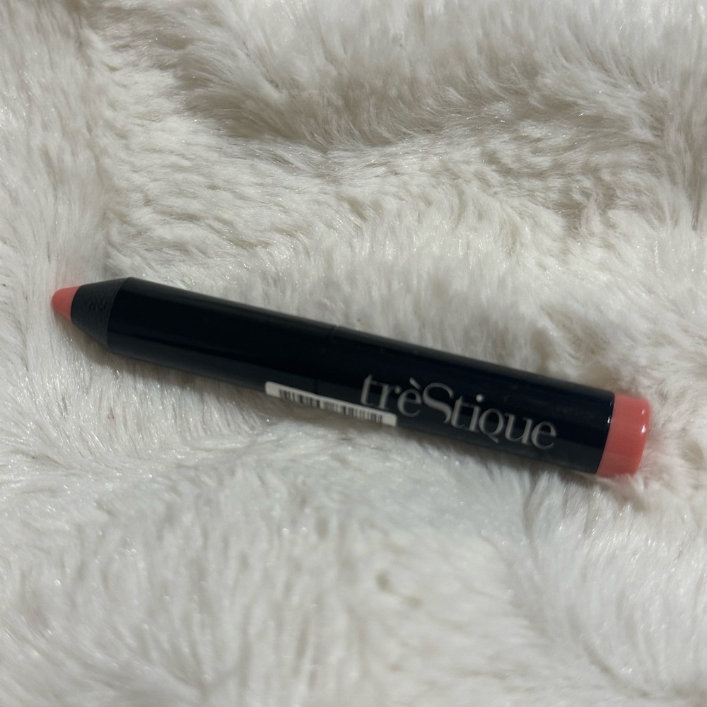 🆕 TreStique mini lip glaze in Paris Pink